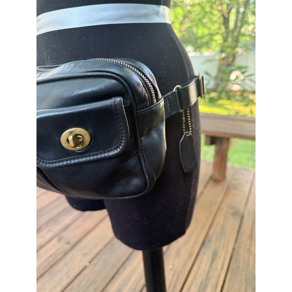 Rare Vintage Coach Black Leather Belt Bag Waist Pack Turnlock Brass Hardware - Picture 2 of 16